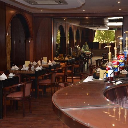 Al Higgi Hotel Янбу Экстерьер фото