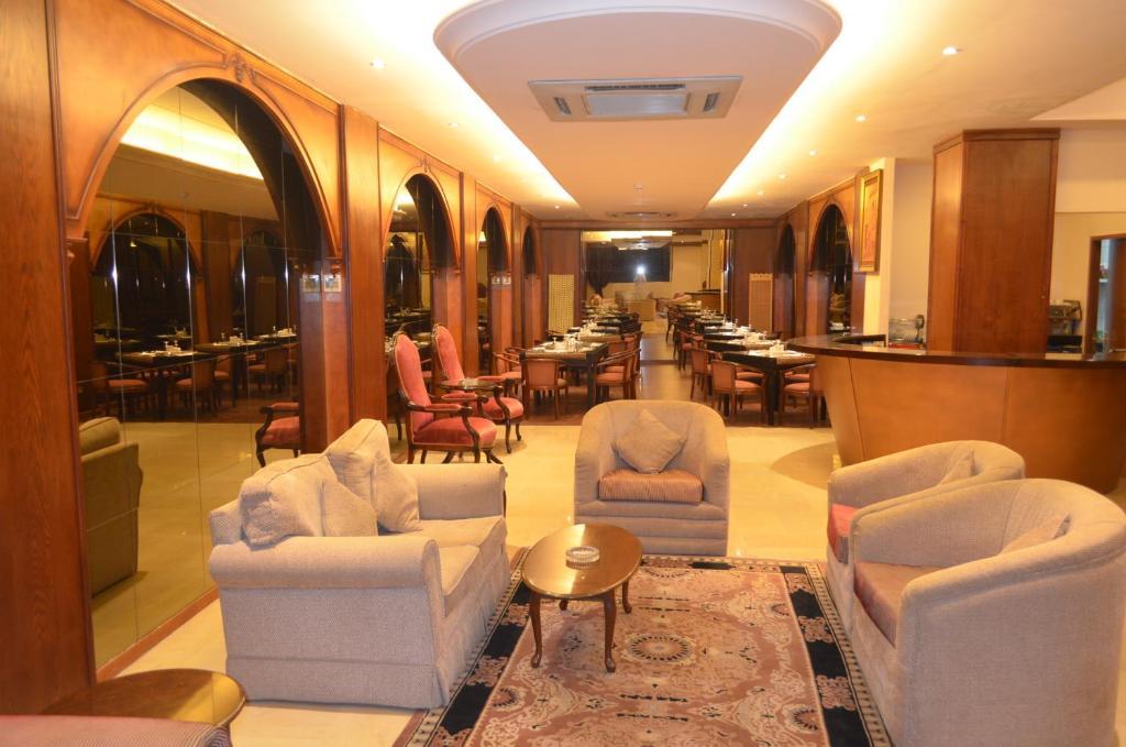 Al Higgi Hotel Янбу Экстерьер фото