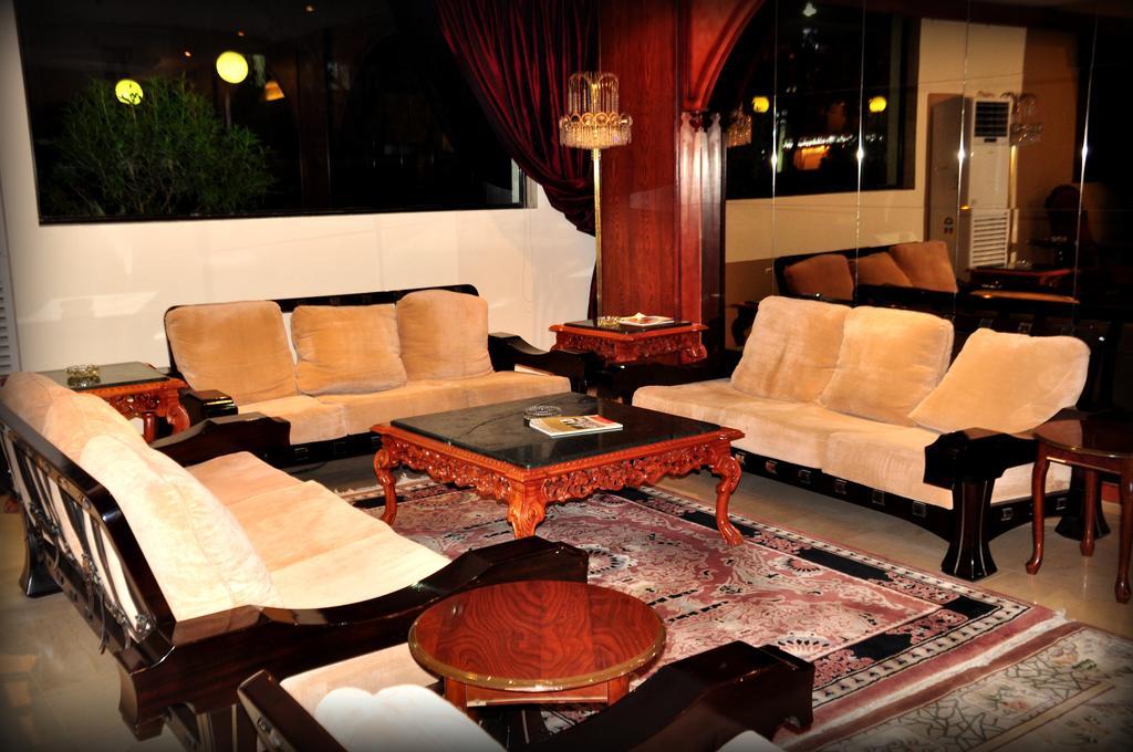 Al Higgi Hotel Янбу Экстерьер фото