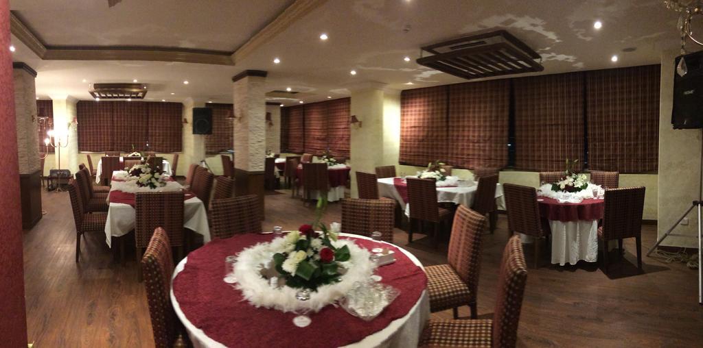 Al Higgi Hotel Янбу Экстерьер фото