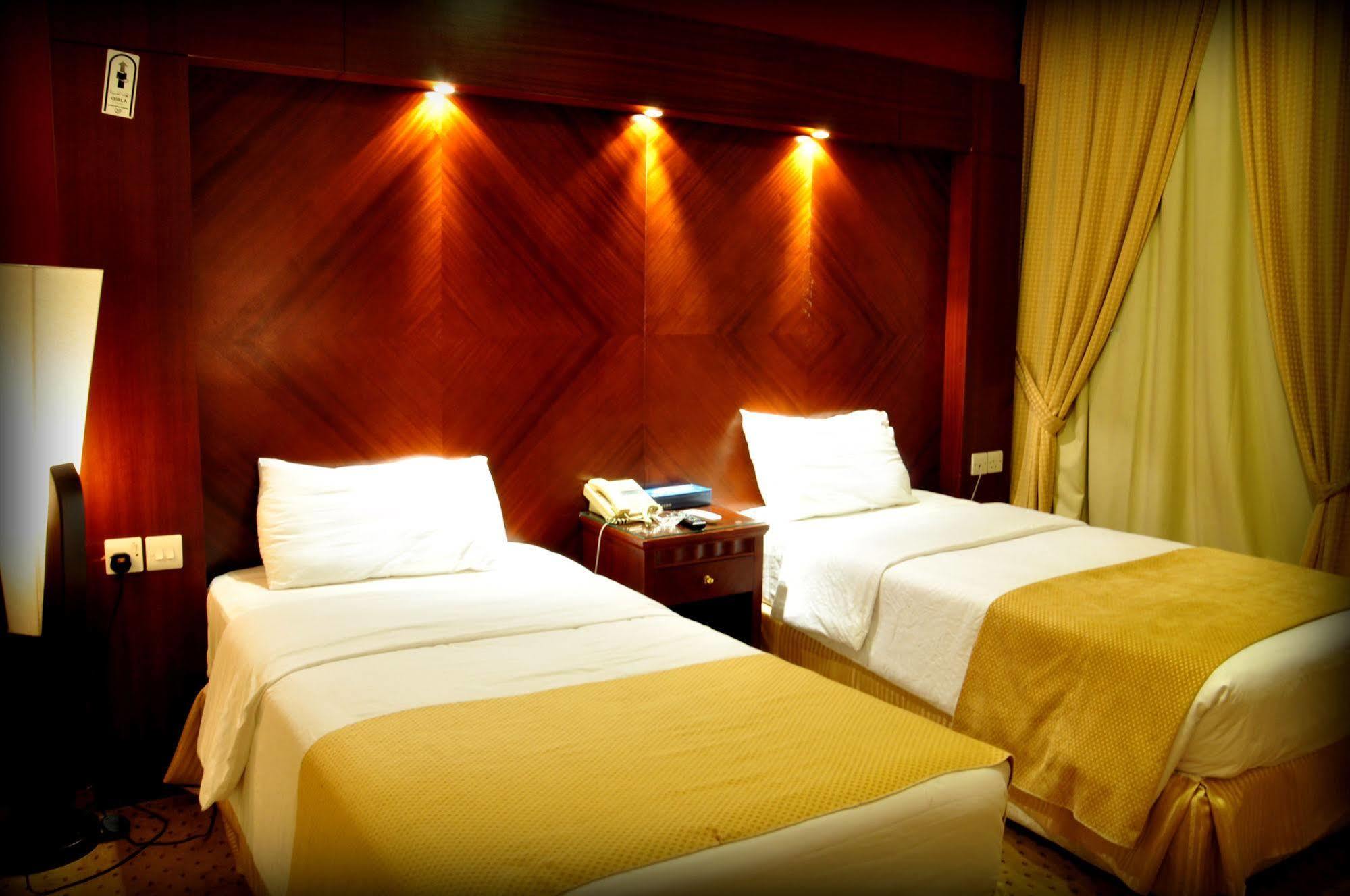 Al Higgi Hotel Янбу Экстерьер фото