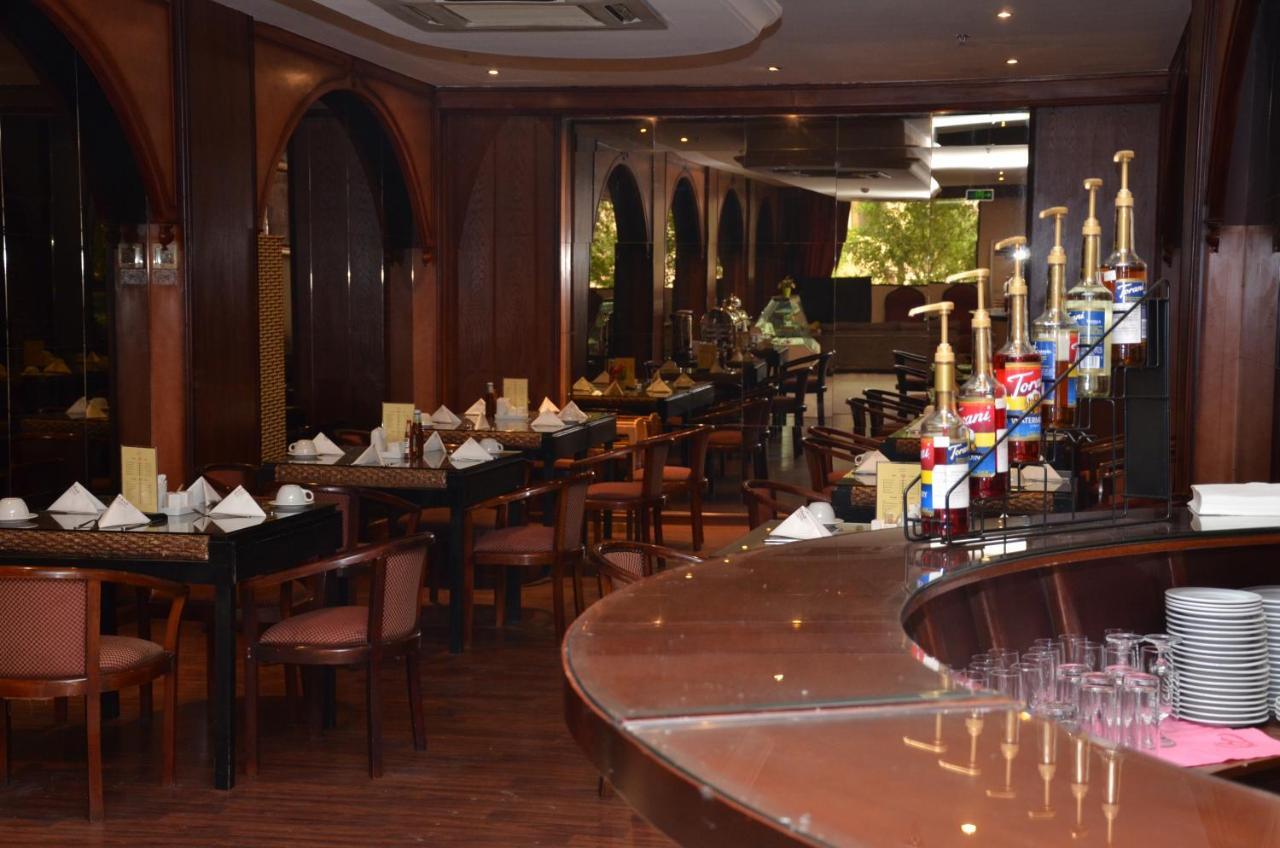 Al Higgi Hotel Янбу Экстерьер фото